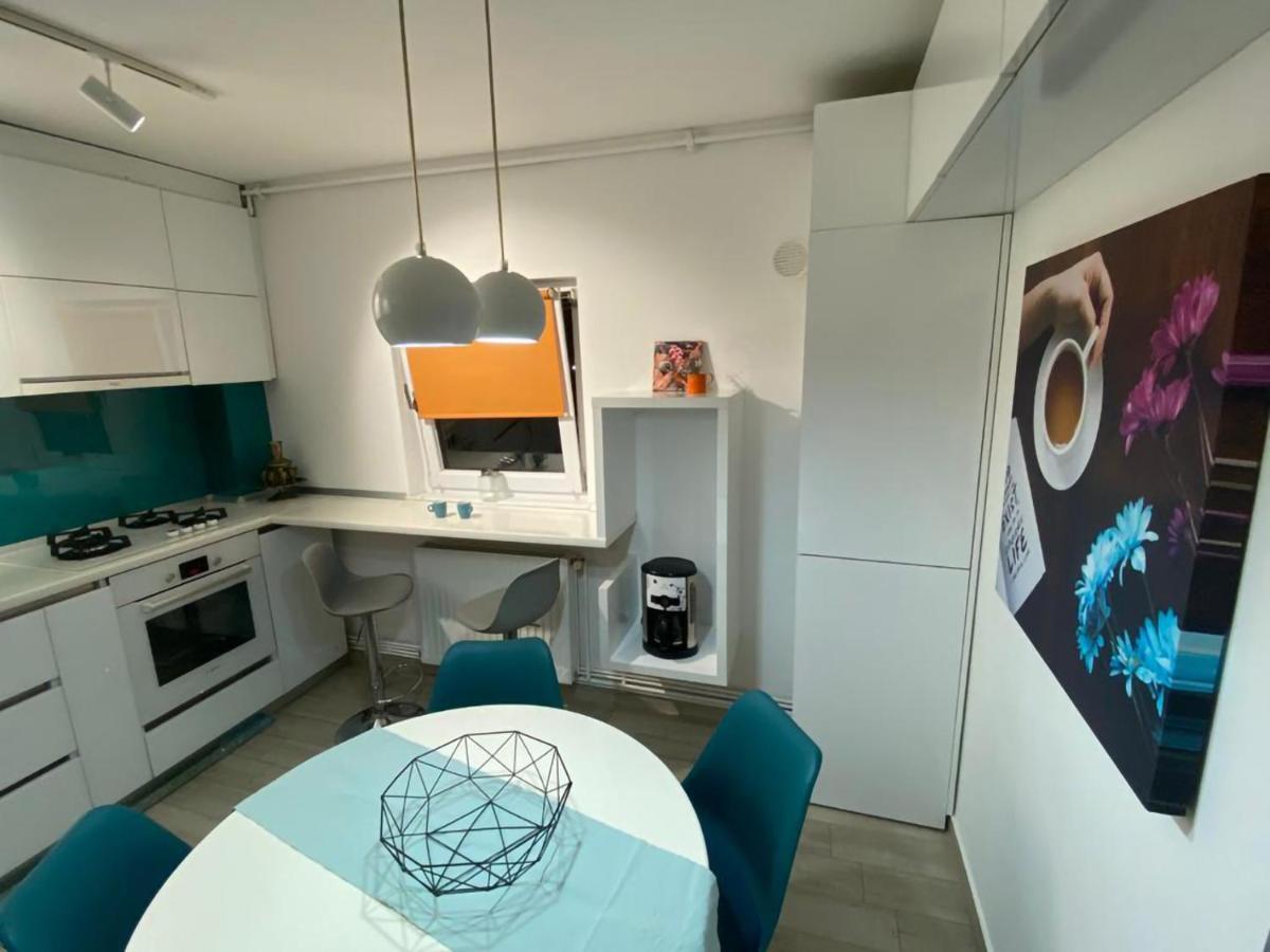 Beautiful Modern Apartment Craiova Exteriér fotografie