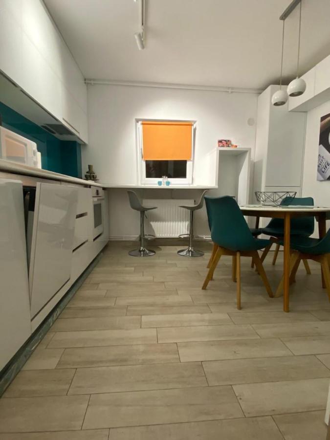 Beautiful Modern Apartment Craiova Exteriér fotografie